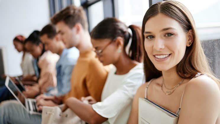 En quête d’emploi à Marseille : où chercher et comment se démarquer ?