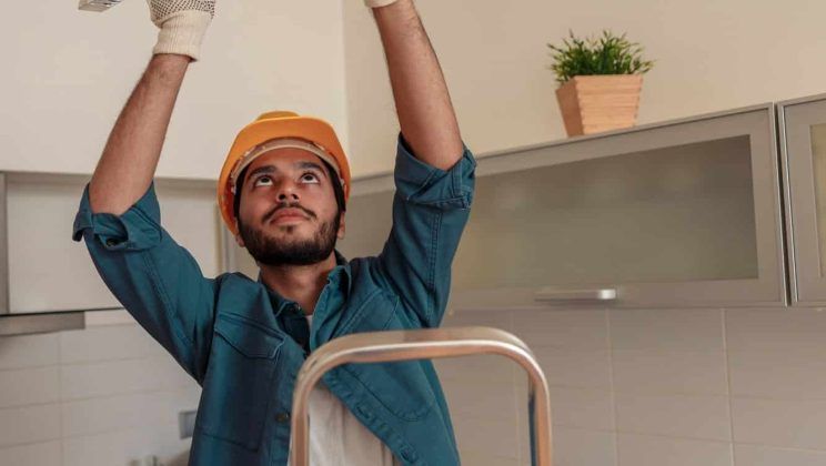 Les avantages du relayage à domicile : simplifiez votre quotidien !